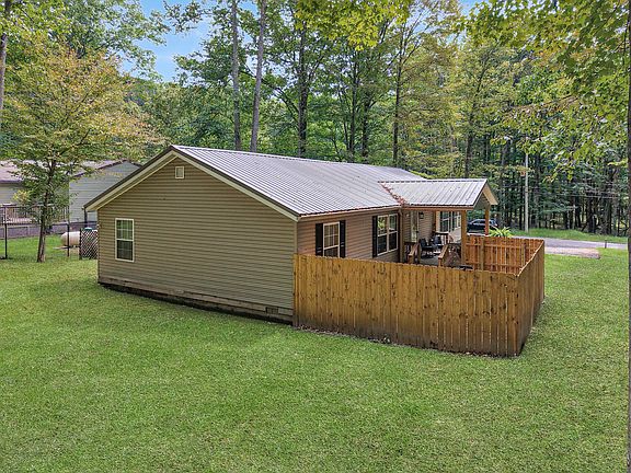 5th image of 128 Carribean Rd
