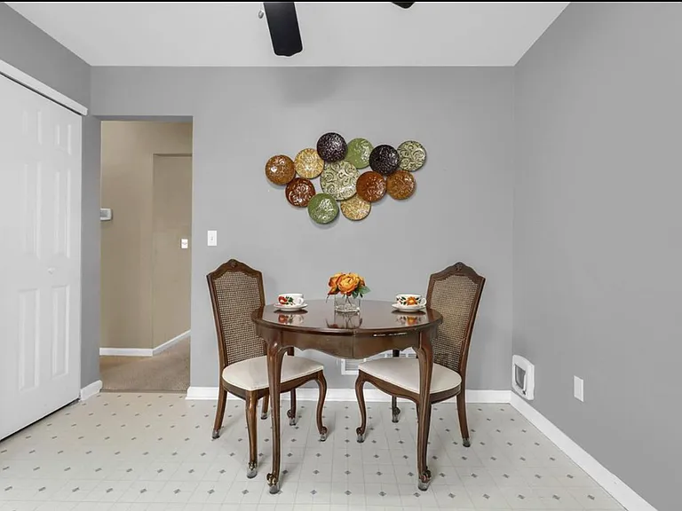 4720 S Dudley St #7 — Photo 10