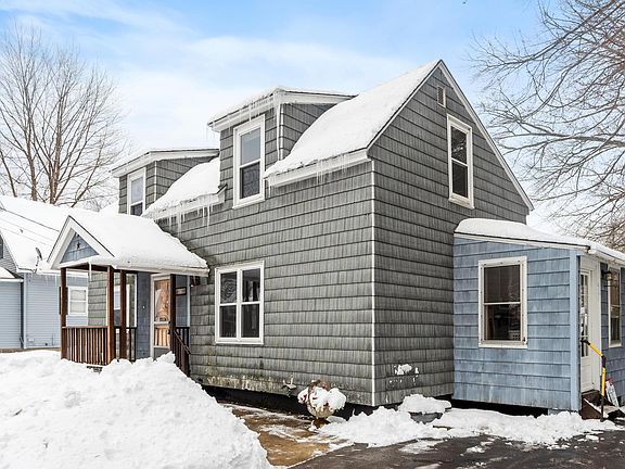 3rd image of 2079 Wellington Road