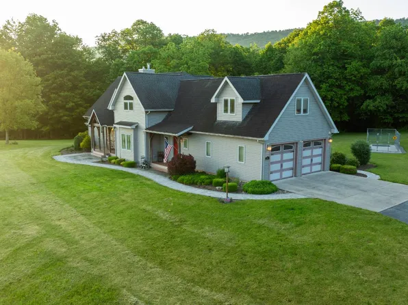 275 Misty Meadows Ln, Bellefonte, PA 16823