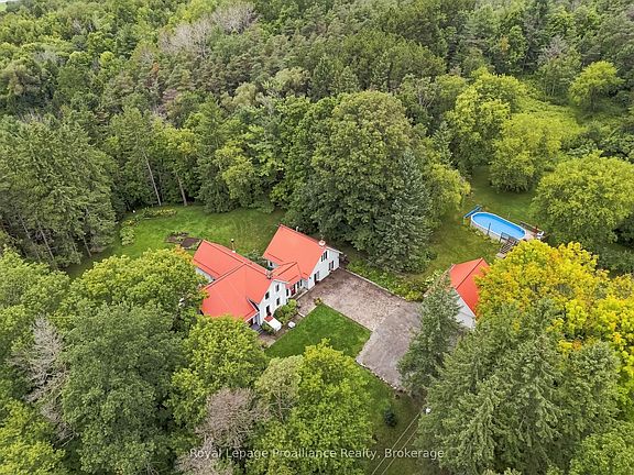 3rd image of 178 Oak Hill Rd