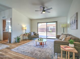 858 E Crown Ridge Dr, Oro Valley, AZ 85755