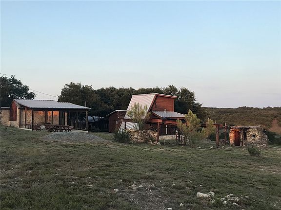 3rd image of 450 E Skyline Acres