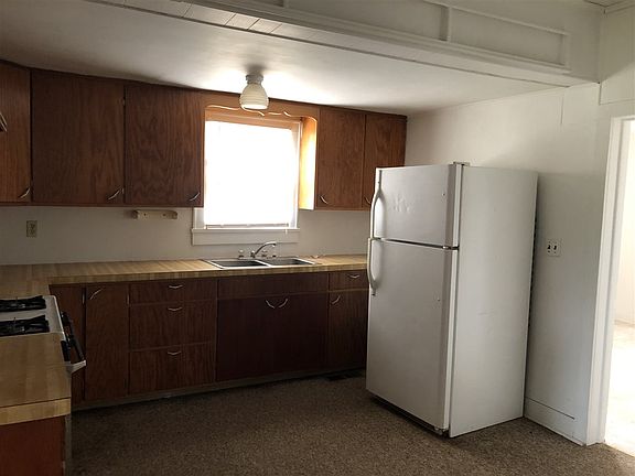 5th image of 1010 S Oklahoma Ave