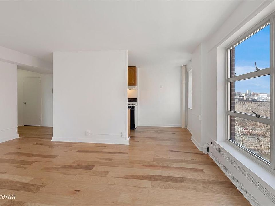 1st image of 80 La Salle St APT 8C