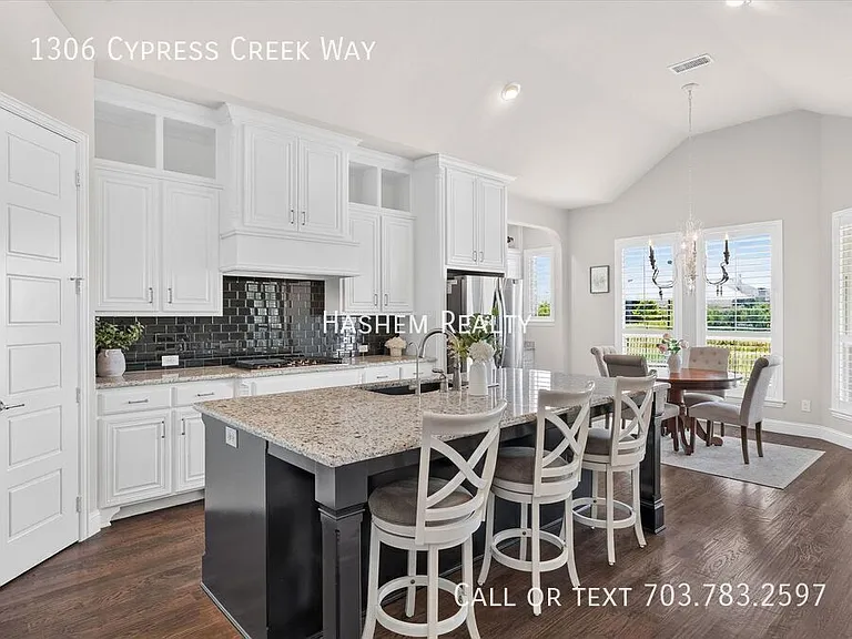 1306 Cypress Creek Way — Photo 5