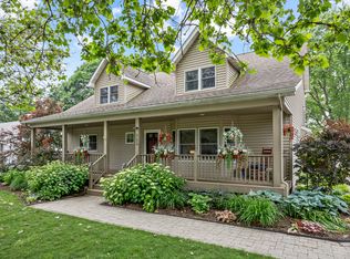 525 Palmer Ave, Aurora, IL 60506