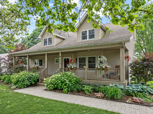 525 Palmer Ave, Aurora, IL 60506