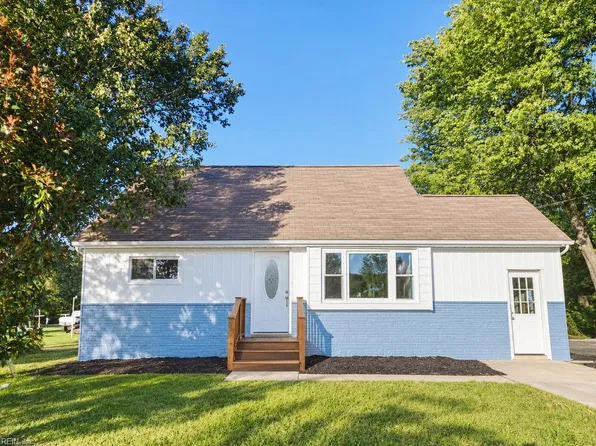 941 Long Ridge Rd, Chesapeake, VA 23322