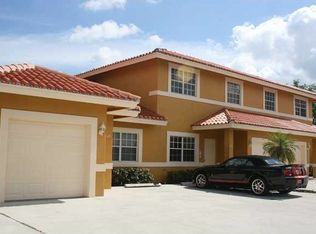 1440 Hawthorne Pl, Wellington, FL 33414