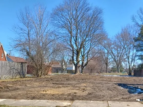 3115 Zedaker St, Youngstown, OH 44502