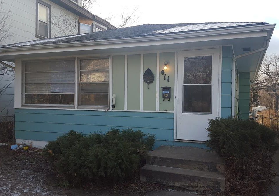 1st image of 411 Knox Ave N
