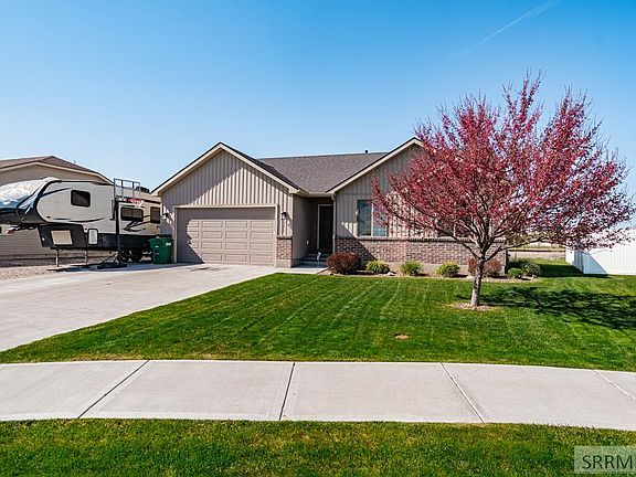 2nd image of 5215 Ryanne Way