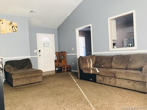 4th image of 5402 Windy Valley Dr