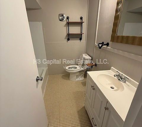 5th image of 501 Western Ave APT 20