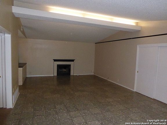 3rd image of 801 Oblate Dr