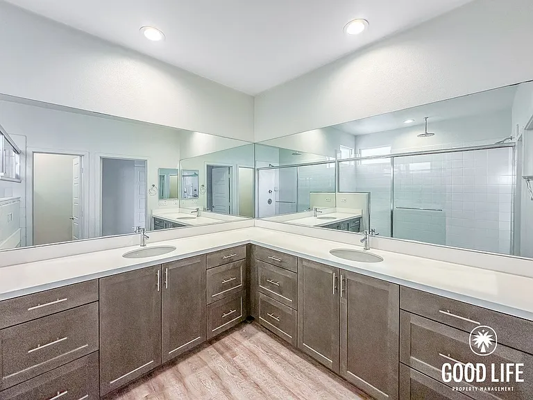 2114 Element Way — Photo 15