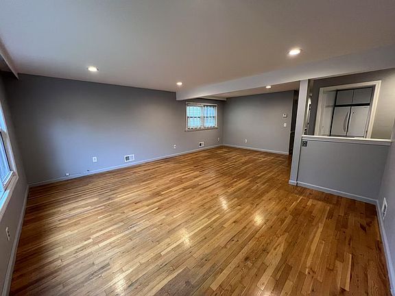 3rd image of 175 Auburn Ave Floor 1