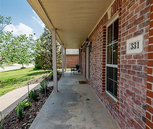 3rd image of 331 Essex Way