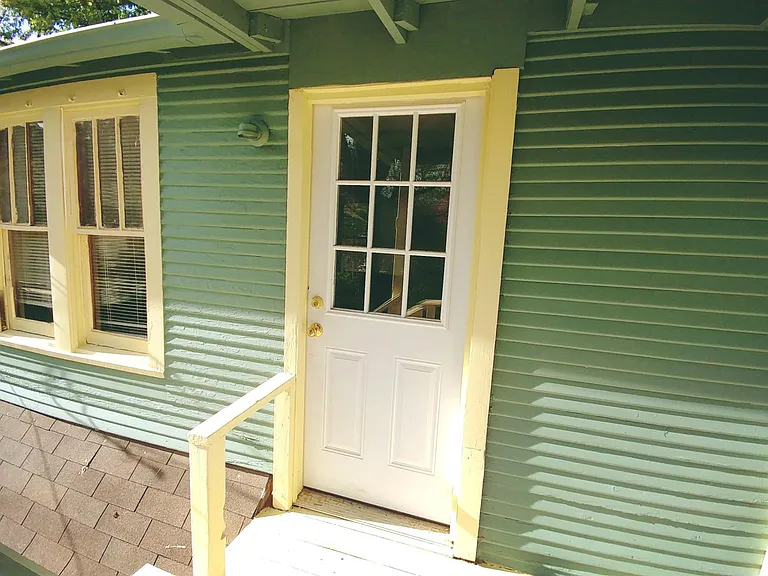 415 1/2 Chautauqua Ave — Photo 3