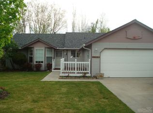 1958 SW 27th St, Redmond, OR 97756