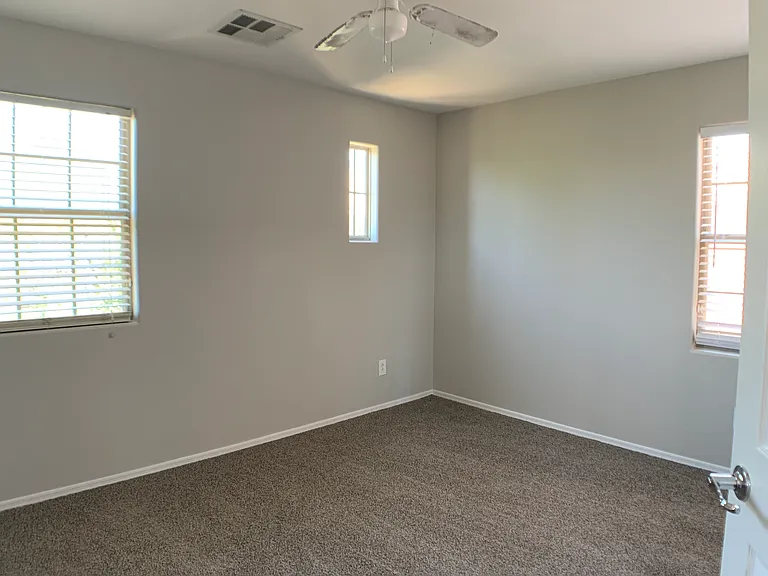 2841 E Bart St — Photo 11
