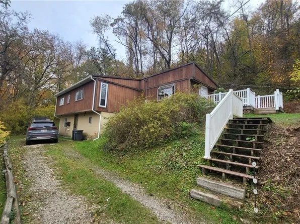 56620 McGee Rd, Shadyside, OH 43947