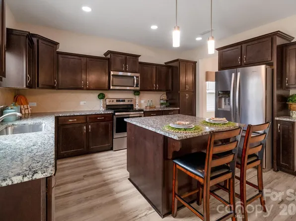 161 Old Harbor Dr, Mount Gilead, NC 27306