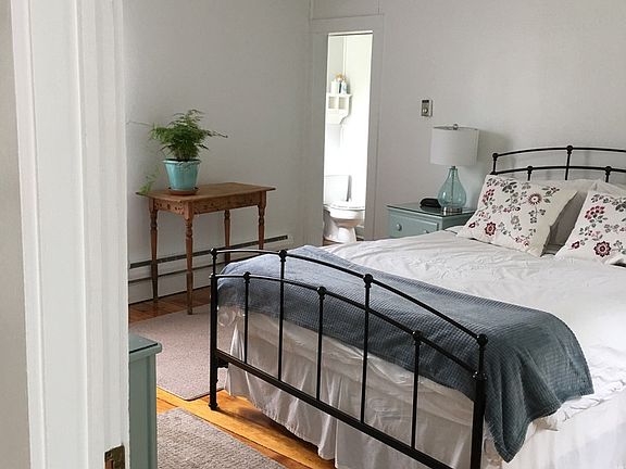3rd image of 3B Hall Ave