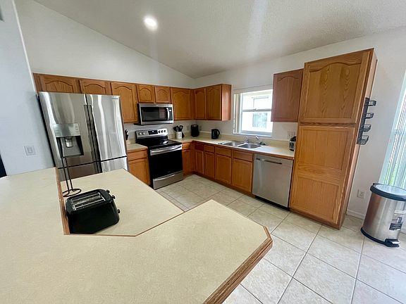 5th image of 8105 Santee Dr