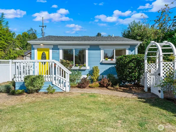 3610 SW Kenyon Street, Seattle, WA 98126