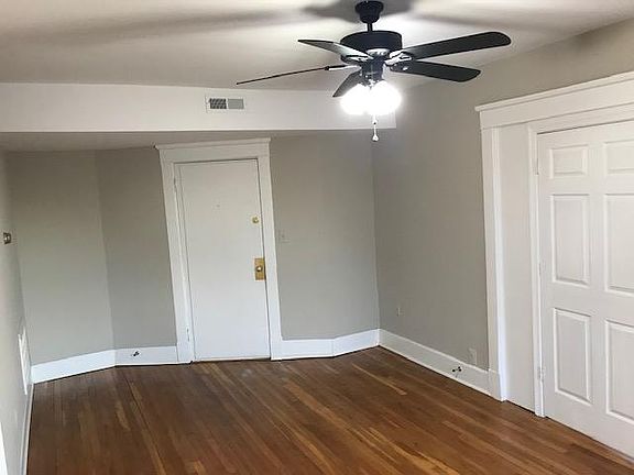 4th image of 2918 Idlewood Ave #3