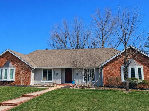 8409 Ensley Pl, Leawood, KS 66206