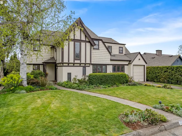 2223 Olive St, Eugene, OR 97405