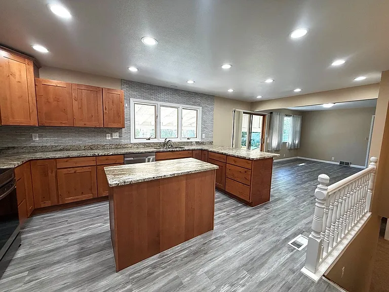3249 Monte Vista Dr — Photo 4