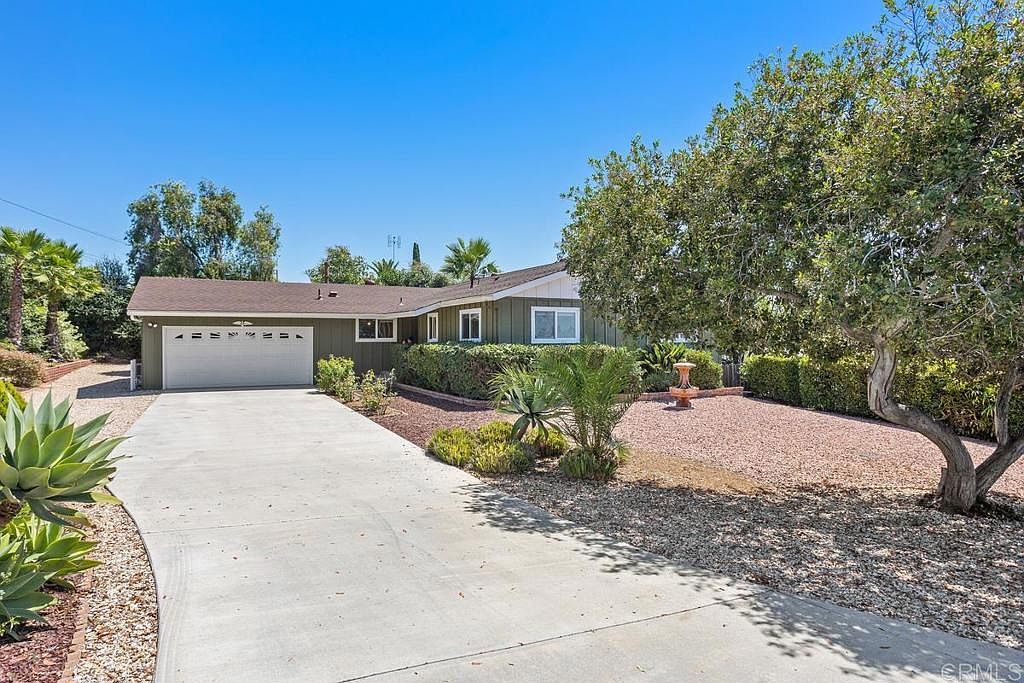 1083 Camino Ciego, Vista, CA 92084 Zillow