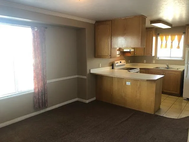 915 N 500 W #24 — Photo 10