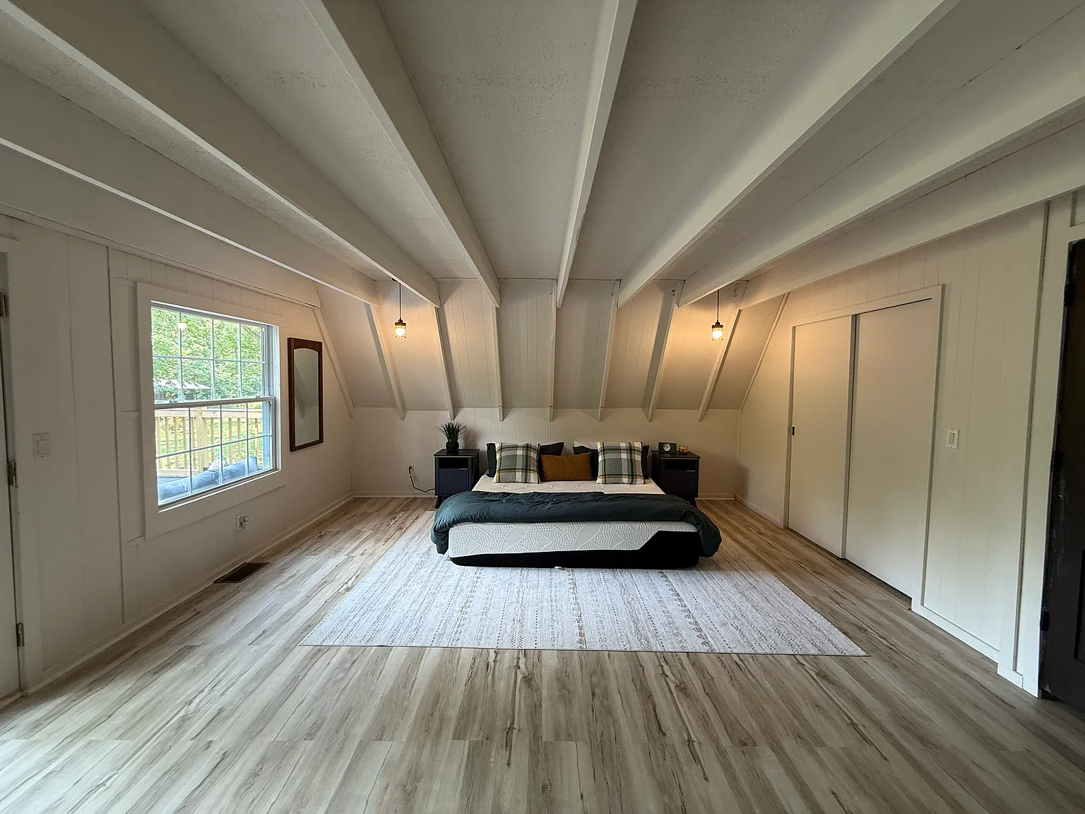 3 bed, 2326 sqft, $2,900 — Photo 1