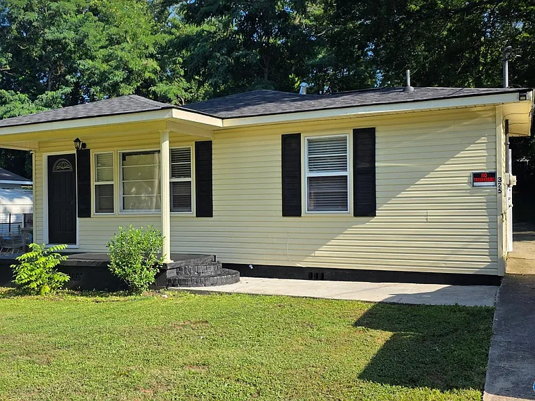 325 S Plymouth Rd NW — Photo 14