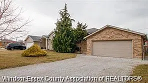 4 bed, $2,900 — Photo 2