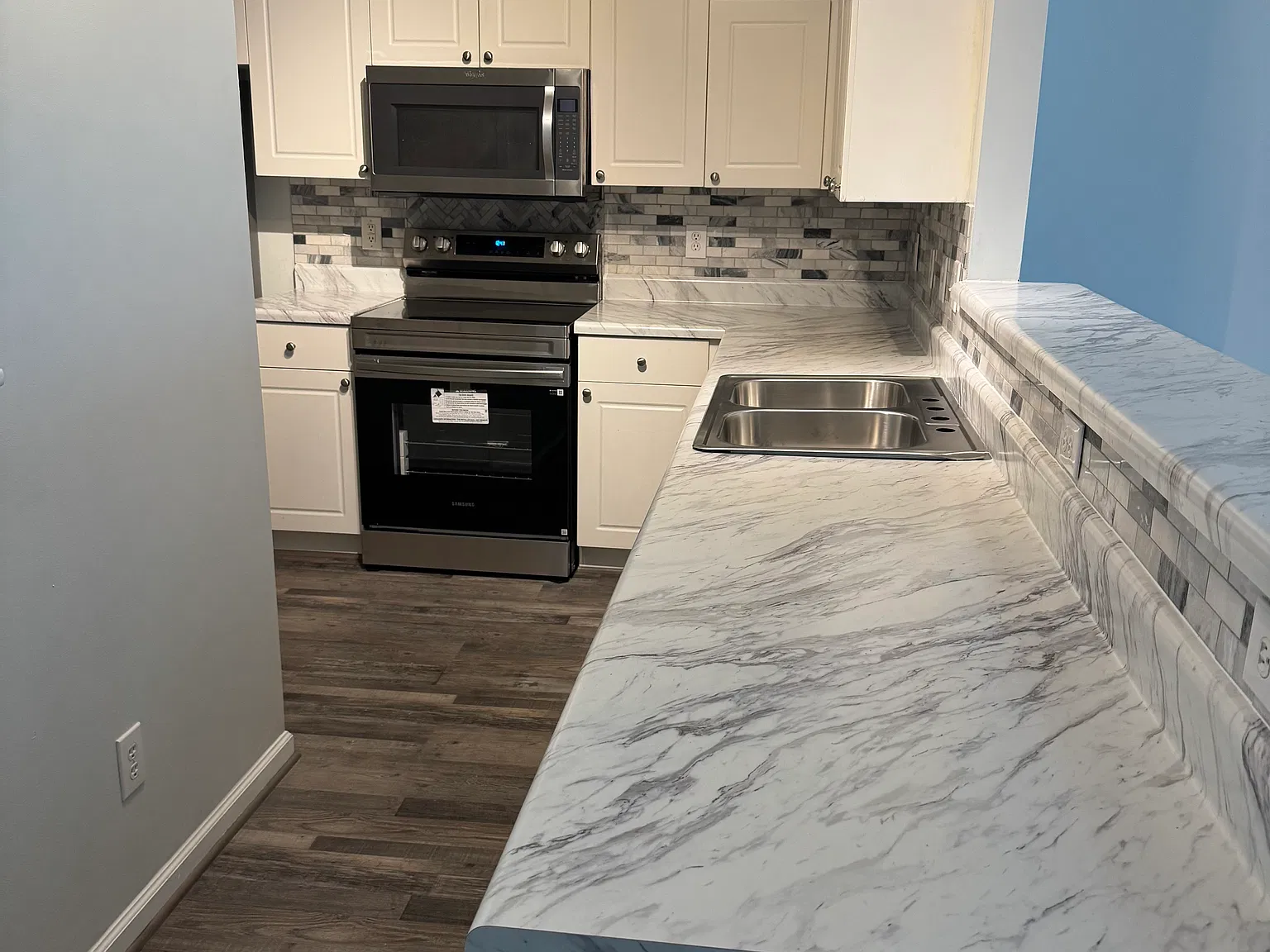 1006 Hadel Pl — Photo 3