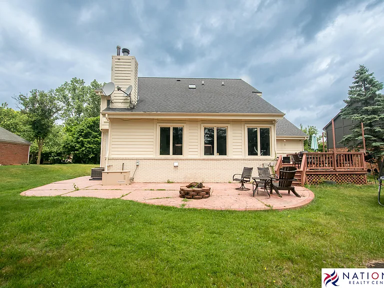 37709 Glengrove Dr — Photo 55