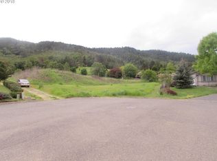 118 Margie Ct, Myrtle Creek, OR 97457