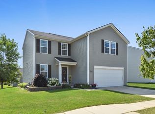 8401 Walnut Hl, Dexter, MI 48130