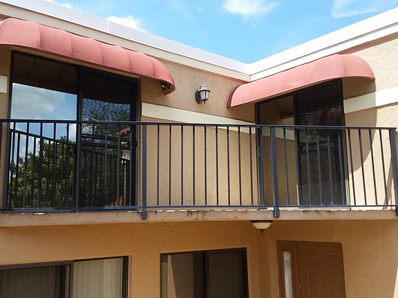 balcony accessible from both upstairs bedrooms