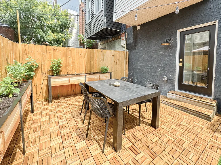 637 Belgrade St — Photo 19
