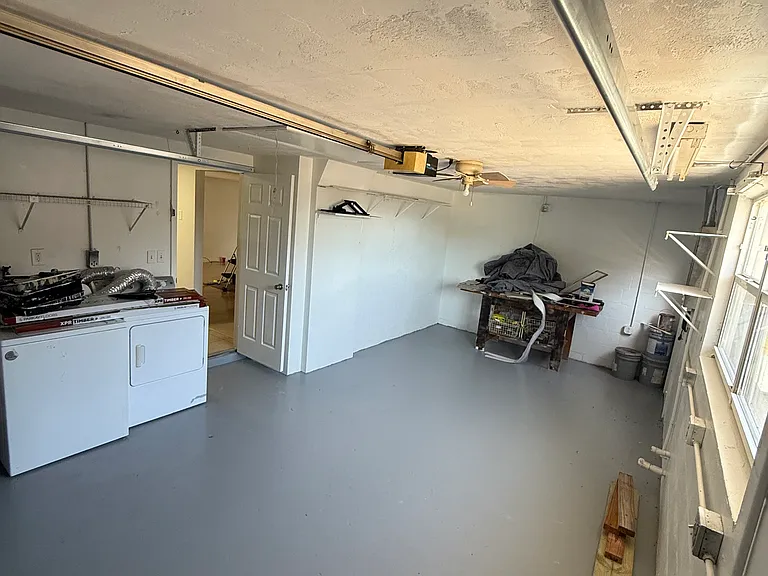 10118 Holly Dr — Photo 9