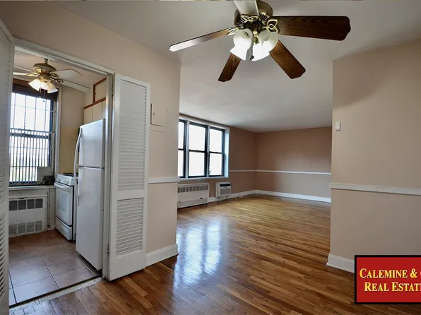 1075 Sheepshead Bay Road image 1 of 9