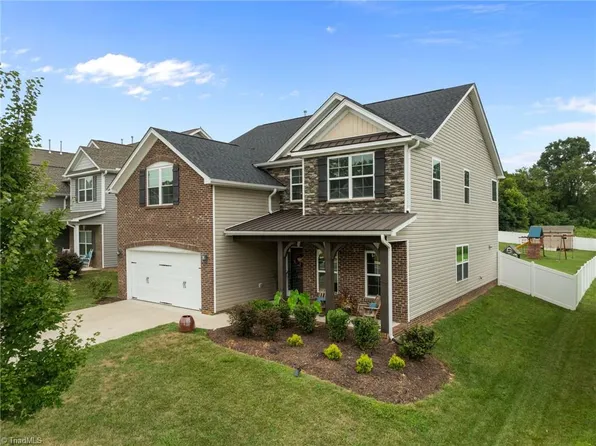 6731 Barton Creek Dr, Whitsett, NC 27377