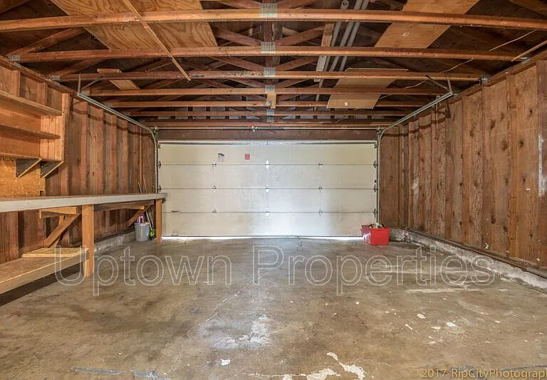 8105 SW Thorn St — Photo 4